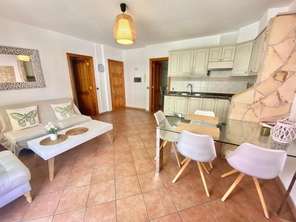 Casa Blanca , nahe am Strand , WiFI frei Guia de Isora  Bagian luar foto