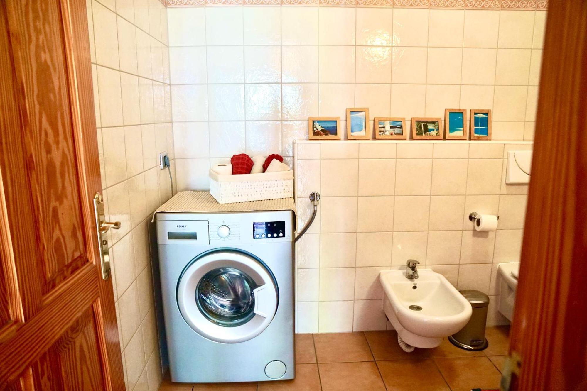 Casa Blanca , nahe am Strand , WiFI frei Guia de Isora  Bagian luar foto